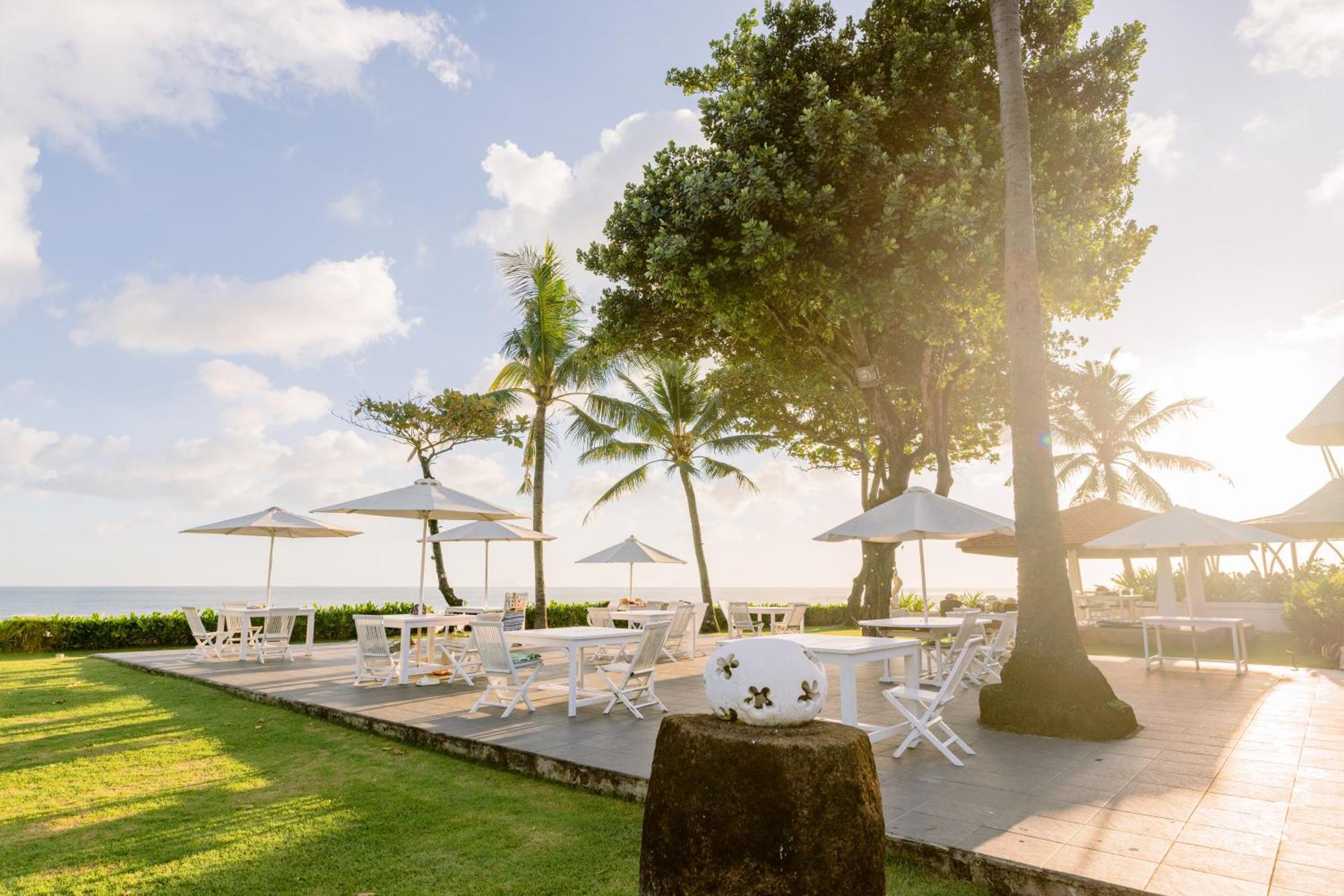 Legong Keraton Beach Hotel Canggu Buitenkant foto
