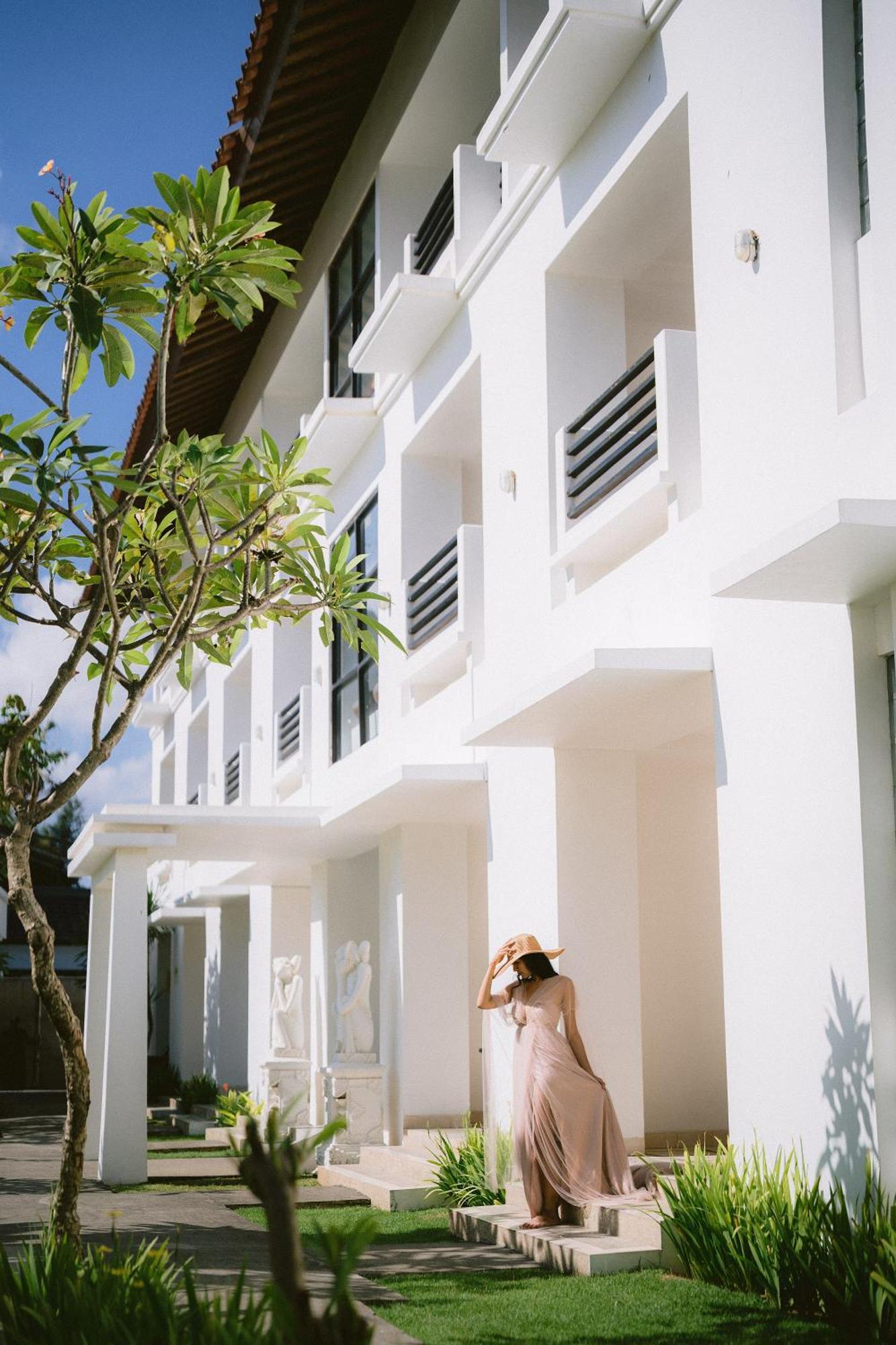 Legong Keraton Beach Hotel Canggu Buitenkant foto
