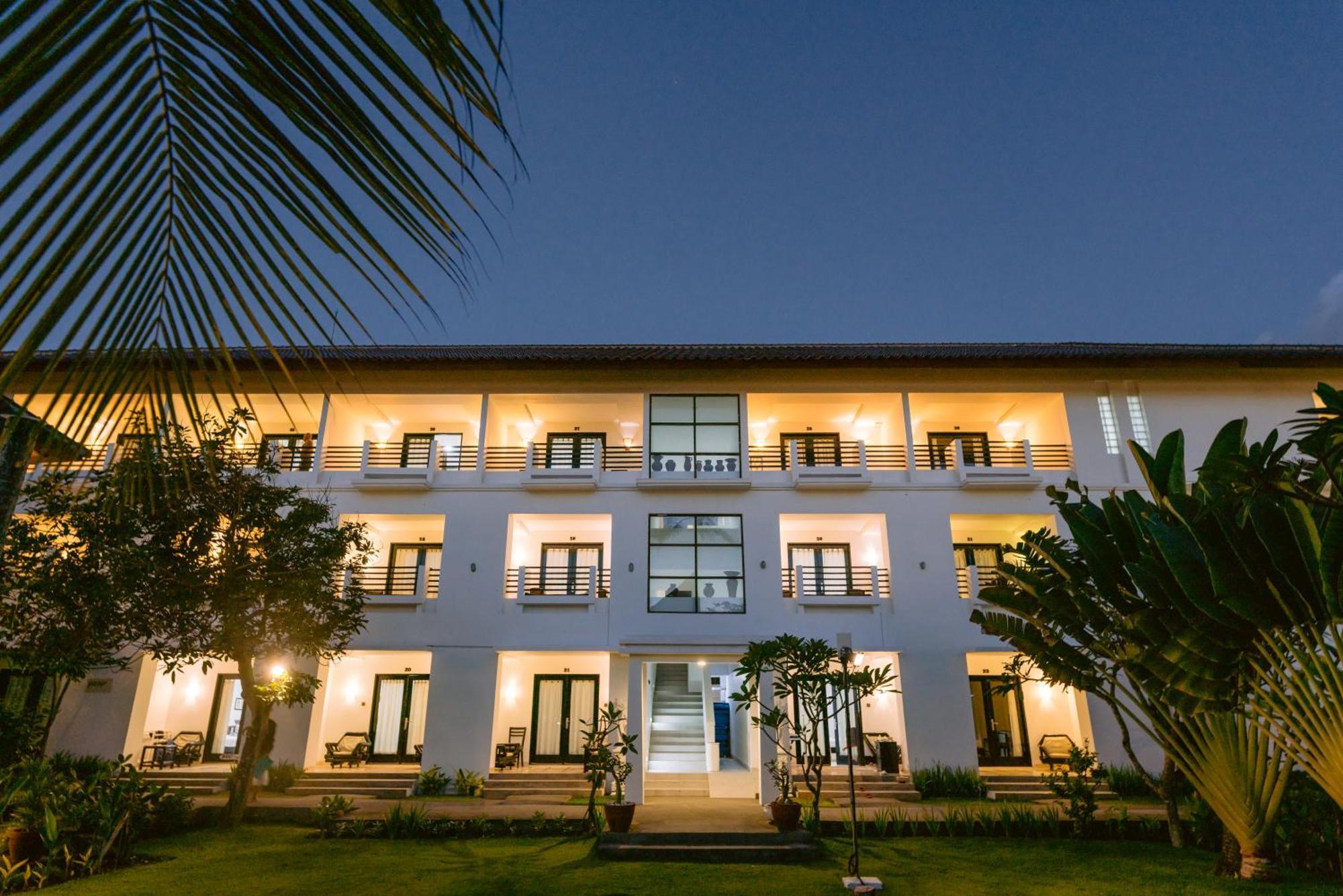 Legong Keraton Beach Hotel Canggu Buitenkant foto