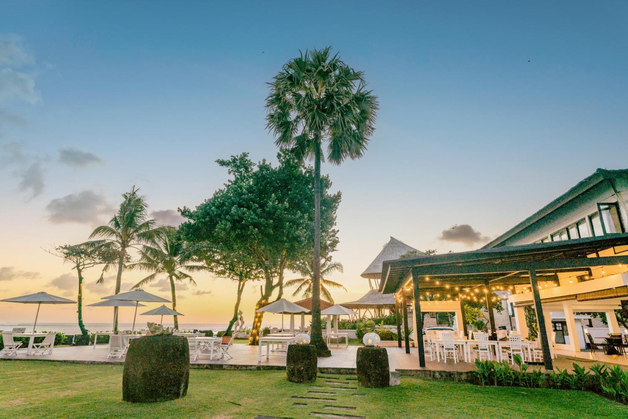 Legong Keraton Beach Hotel Canggu Buitenkant foto