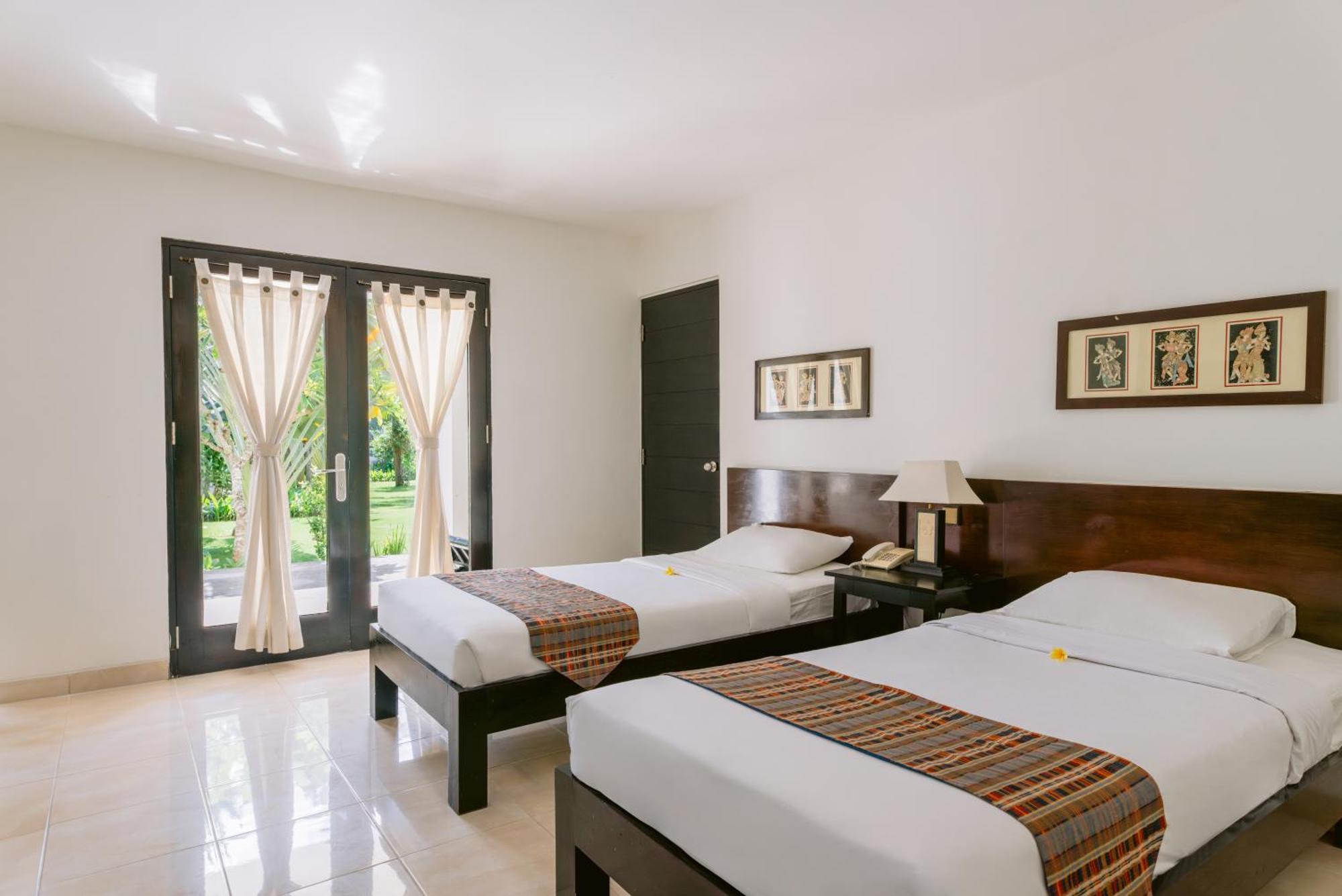 Legong Keraton Beach Hotel Canggu Buitenkant foto