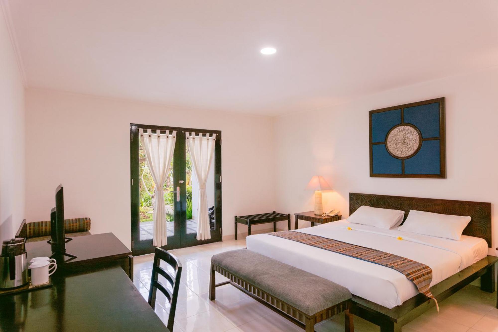 Legong Keraton Beach Hotel Canggu Buitenkant foto