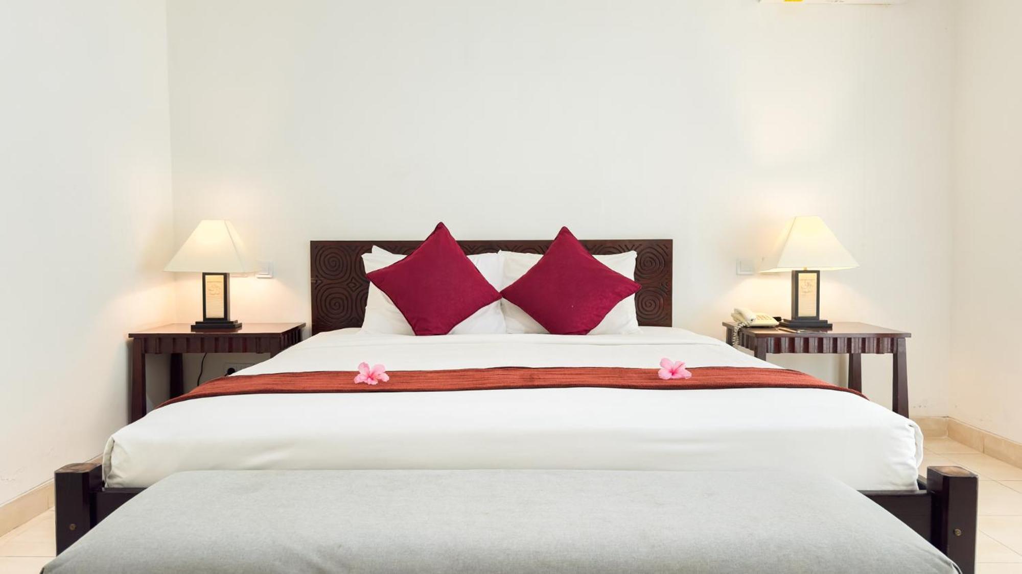 Legong Keraton Beach Hotel Canggu Buitenkant foto