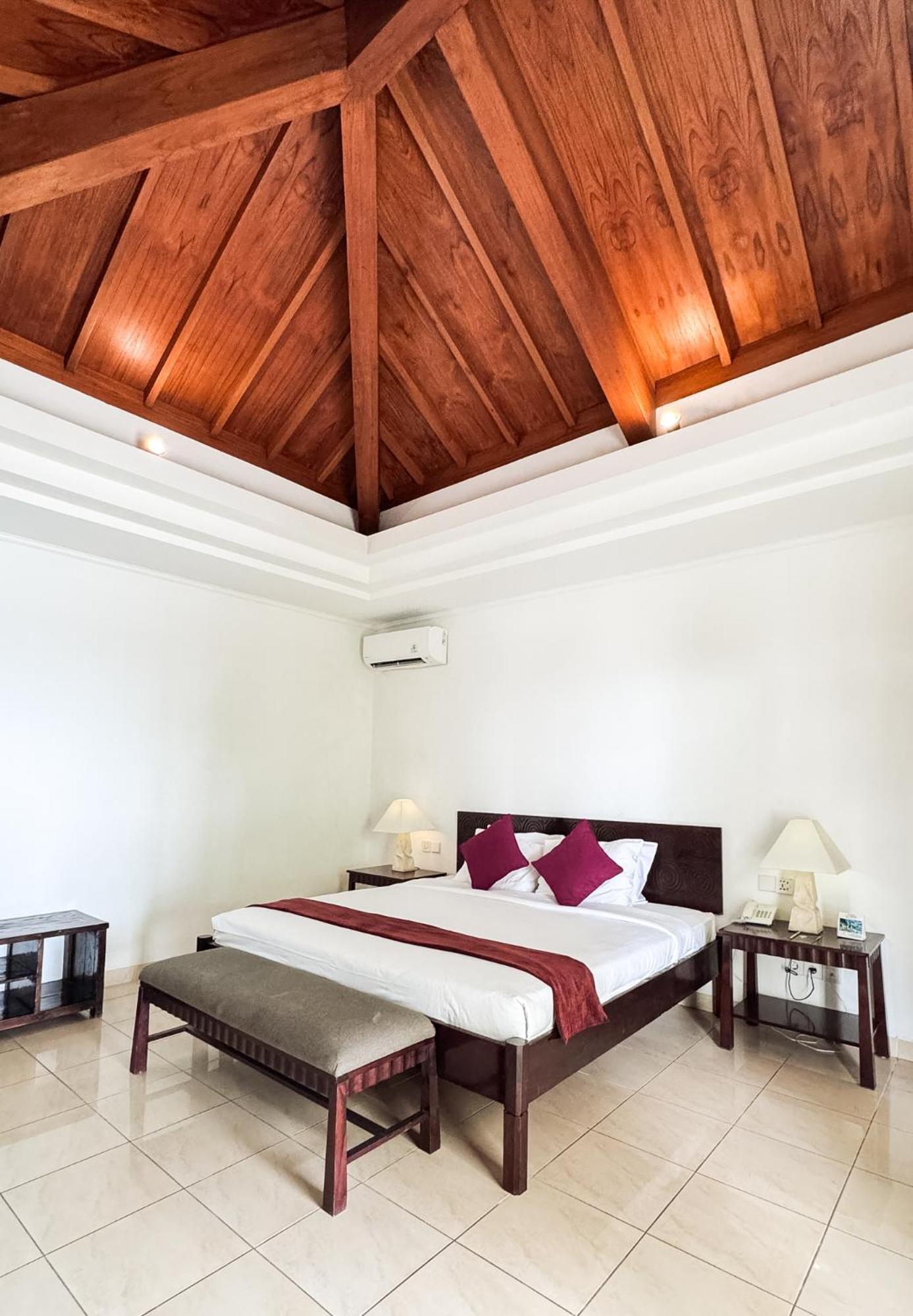 Legong Keraton Beach Hotel Canggu Buitenkant foto