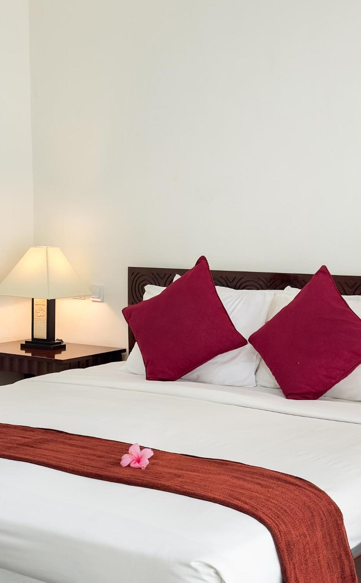 Legong Keraton Beach Hotel Canggu Buitenkant foto